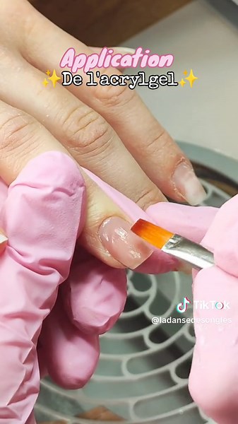 Application de l'acrylgel : Astuces et Techniques faciles