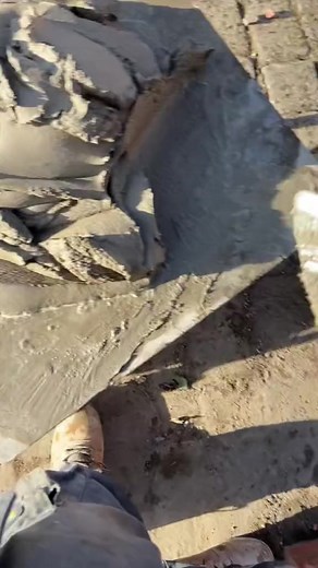 How To Lay Bricks tricks For Beginners Using a line🧱 | Bricklayer