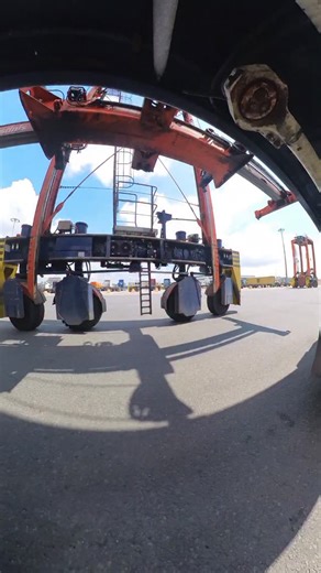 The Machine Operator on Instagram: "POV Lifting a box from the truckline with the straddle carrier @trucker_gang #ila #fyp #pov #straddlecarrier #bluecollar #ilwu #themachineoperator"