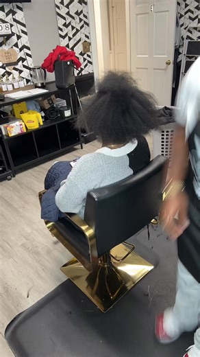 A good blow out/detangling before a fresh set of braids | Kamal Braid Boss