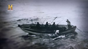 1.5M views · 63K reactions | Após o naufrágio do TITANIC, trabalhadores tiveram a dura missão de recolher os corpos de pessoas que ficaram à deriva em meio ao gelo. Um cenário aterrorizante | HISTORY | Facebook