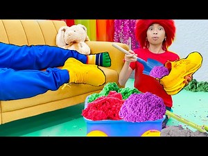 Wendy Pretend Play Turning Things into Sand with Colorful Kinetic Sand Toys for Kids - Videos For Kids