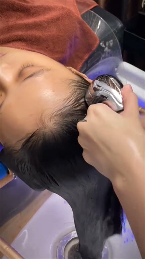 ASMR: Luxury Full Body Scrub and Hot Stone Oil Massage #shorts #lossajoly