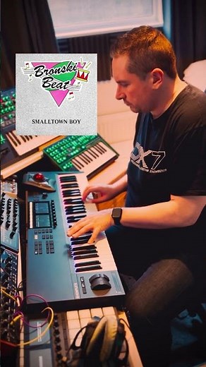 Bronski Beat – Smalltown Boy (1984)