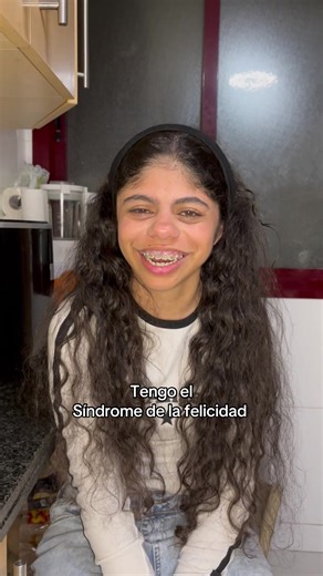 Chica adorable con Síndrome de Williams