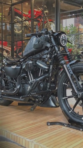 Proper Bobber setup on the 883 #harleydavidson #iron883 #sportster #Bobber #customharley