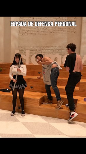 Espada de defensa personal #humor #comedia #clasedenacho | Esenachoman