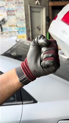 Instructions on how to remove the rear window for a Hyundai ELANTRA ￼