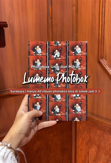 Cari photobox unik dan affordable? ke Lumemo Photobox aja! Kenapa wajib ke Lumemo? 1. 💰 TERMURAH! satu hasil bisa dibagi 3 strip. 2. Pakai teknik kamera High Angle bikin foto kamu beda dan estetik! 3. 🔄 BISA RETAKE SEPUASNYA! 4. 🪞Anti Mirror 5. 🎁 Dapat 4 softfile sekaligus (Foto with frame, GIF, Live Mode, Original Photo) 📍 Lumemo Photobox dan Fudgy Bro ada di dalam Pasar Tunjungan! Wajib cobain abadikan momen di Lumemo Photobox, terus nongs cantik di Fudgy Bro ya! 😆✨ #LumemoXFudgyBroSBY #