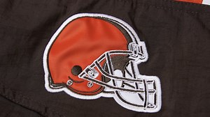 Embrace Nostalgia with Starter's Retro Cleveland Browns Pullover Jacket