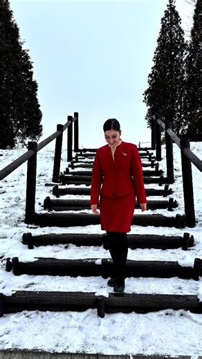 RAMANPREET on Instagram: "Have you ever wondered why tiny snowflakes always arrive with six perfect corners? ❄️ This isn’t coincidence. It’s physics. Inside every snowflake, water molecules follow invisible rules — bonding, symmetry, and balance — quietly shaping beauty out of cold air. It may seem like a small detail, but the perspective it gives us is powerful. So next time you see snow falling, pause and wonder how something so delicate can follow the rules of physics so perfectly. Would you