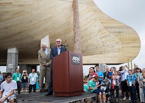 Ken Ham’s Trying to Lure Public School Kids to His Anti-Science Creationist Museum