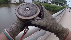797K views · 4.3K reactions | What I found magnet fishing off this bridge will leave you SHOCKED…  - Follow me to watch more videos! ⬇️ ⬇️ Facebook ⬇️ - https://facebook.com/imthefisher ⬇️ YouTube ⬇️ - https://www.youtube.com/channel/UCnzQEkmUbfsfJ-ZcRh3j1Pw 鱗 NEED A MAGNET? 鱗 - https://bit.ly/3DCFsoi - 10% DISCOUNT CODE: thefisher #magnetfishing #fishing #underwater | The Fisher | Facebook