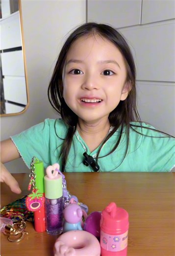 Exploring Heidi's Lip Gloss Collection: Sweet Surprises!