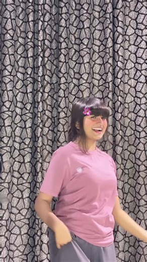 Isha Rathi on Instagram: "Meh dj p aagi😍🥰😌"