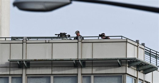 Suspect in Friday D.C. sniper shootings kills himself as police move in