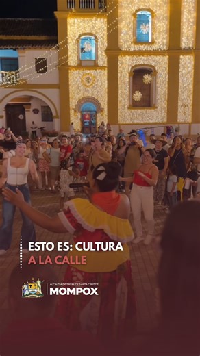 Alcaldía Distrital Santa Cruz de Mompox on Instagram: "Esta noche las plazas de Mompox se llenaron de alegría y tradición con la música de nuestra tierra 🎶 🎉Como parte del programa Cultura a la Calle, en este fin de semana festivo quisimos sorprender a quienes nos visitan con muestras folclóricas que resaltan lo mejor de nuestra identidad. Por eso, invitamos a los grupos momposinos para que nos deleiten con sus ritmos y saberes musicales. 📍Este domingo continuaremos el recorrido de Cultura a 
