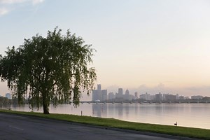 Visiting Detroit? Here are 10 spots to see the city's iconic skyline