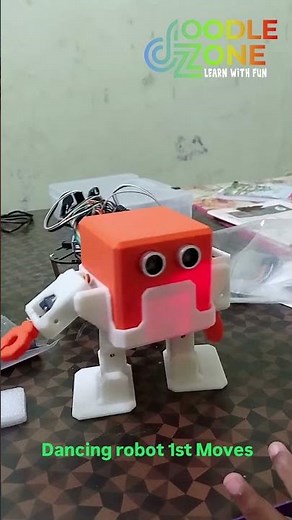 Dancing Otto Robot 🤖 | First Moves with Arduino Nano | #dancingrobot