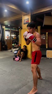 191K views · 1.5K reactions |  Mag Flex sana si Champ. Mark Stephen Loman ng kanyang muscle pero naputol ng ating Videographer ✌️✌️ sorry champ . AronPosawen #LionsNationMMA #justforfun #boxingtraining #martialarts #blessed #grateful #WeAreOne | Danny "The King" Kingad | Facebook