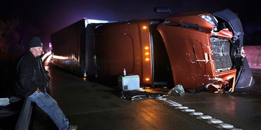 At least 32 dead in massive US storm after new fatalities reported in Kansas, Mississippi