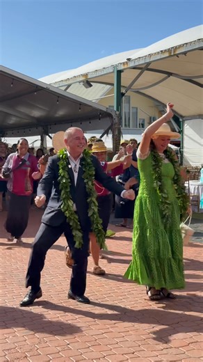 224K views · 6.1K reactions | Arrival of the Prime Minister Mark Brown & Mrs Daphne Brown  | Ministry of Cultural Development Cook Islands | Facebook