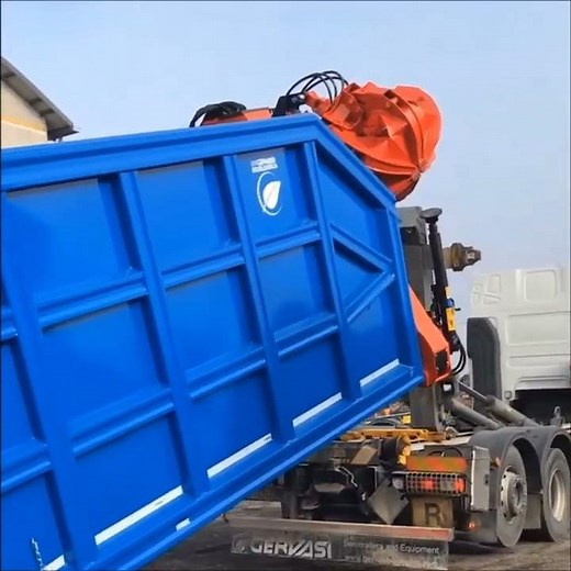 Roll-On/Off Ampliroll / Hooklift truck with hardox body and crane for waste management and recycling