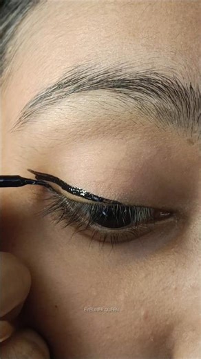 liquid eyeliner tutorial for beginners ✨ #makeup #eyeliner #viral #youtubeshorts #shortvideo #shorts