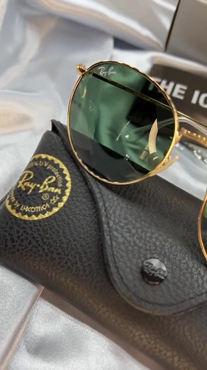 Ray-Ban Round Metal Sunglasses - Trendy Eyewear Collection