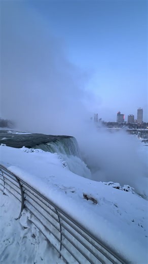 Exploring Niagara Falls in January: A Winter Wonderland