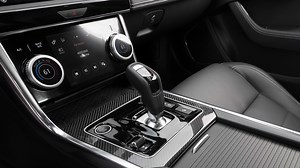 Jaguar Jaguar_xe Photos: Interior, Exterior, and Videos