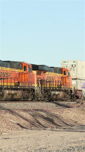 BNSF 5545 WB Z-TRAIN MP 737 NEEDLES SUB DAGGETT 12-15-2025 #railroad #automobile #railway