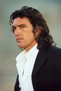 Antonio Banderas: Bio, Height, Weight, Age, Measurements