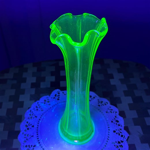 Vintage Uranium Green Depression Glass Swung 10” Vase, 6 Panel, Fluted - Etsy