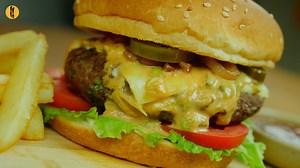 331K views · 6K shares | A must try Beef Burger with Fusion Sauce Recipe. Enjoy & #HappyCookingToYou Written recipe: https://youtu.be/PQFxh-UDm9A | Food Fusion | Facebook