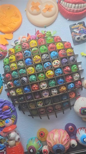 when you fill the walls... go upside-down #balls #weird #upsidedown #bowling