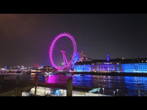 Walking Across Waterloo Bridge | London City Views in 4K