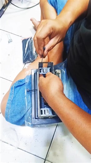 Manura HiRes on Instagram: "“Simple Head Unit Installation Tip – Perfect Fit on the Frame!” #HeadUnit #HeadUnitInstall #CarAudio #CarAudioSystem #CarAudioTips #DIYCarAudio #CarStereo #EasyInstall #InstallationTips #CarTech #AutoAudio #PNPFrame #AudioTips #ViralCar #FYP"