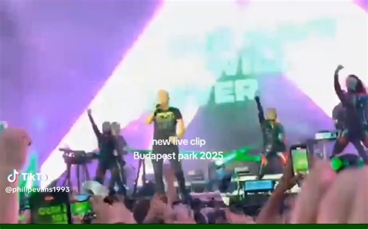 Scooter's New Live Song: Gimme That Noise