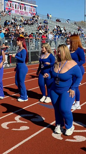 16 reactions | Esta chicas le pusieron el ambiente y toque femenino al partido de tiktokers entre EL SALVADOR y GUATEMALA | Henry Vlogs SV | Facebook