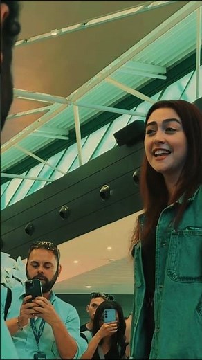 Ed Sheeran's “Perfect” Flashmob at Rome Airport (Amazing Piano and Saxophone)