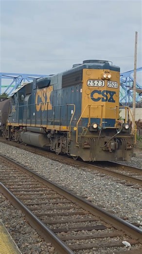CSX GP38-2 LONG HOOD FORWARD