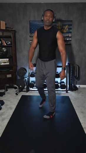 Troy J. | Fitness & Health on Instagram: "45-Minute Upper Body Workout 💪🏽 | Barbell & Dumbbell Strength Day If you’re focused on building upper-body strength and muscle, this barbell & dumbbell upper body workout is a solid, no-nonsense routine. Follow the rep ranges on screen, control the weight, and take full recovery between sets for maximum results. Workout Structure ⏱️ • 5 sets per exercise • Follow reps on screen • 2-minute rest between sets • Total time: 45 minutes Exercise Breakdown 🏋