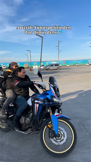 Volkan Ay | Moto Gezi & Tamir on Instagram: "Artçı ile dar dönüş nasıl yapılır izliyoruz 🙏 ✨ Daha fazlası için @volkanay__ takip etmeyi unutmayın ✅ 🎥 Kamera: DJI Action 4 🎤 Mikrofon: DJI Mic Mini 2 📡 İnterkom: Cardo Spirit ⛑️ Kask: Nexx XWST2 🏍️ Motosiklet: Honda CRF1100 Africa Twin Adventure Sports DCT 🔥 Her yol bir macera, her video yeni bir keşif! 👉 Motovloglar, ekipman tanıtımları, Tamir tadilat videoları , Türkiye’nin ve İstanbul’un en güzel rotaları ve motosiklet tutkusuyla dolu içe