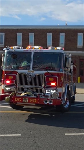 DCFD Engine 6 Responding #Shorts #fireapparatus #gogetembrothers
