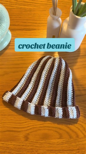 Crochet Beanie Tutorial: Stylish Color Combos