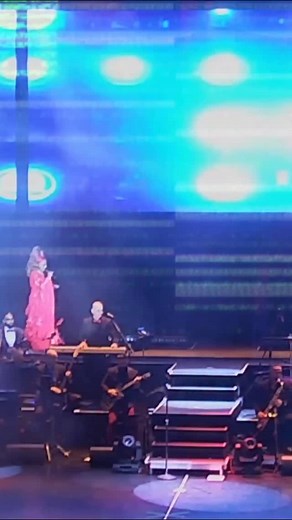 Ya está disponible “Bembá Colorá (En Vivo)”, el primer sencillo de lo que será el álbum Celia El Musical, una experiencia teatral que celebra la vida y el legado de Celia Cruz. Interpretada por Lucrecia junto a la orquesta Celia Cruz All-Stars, esta versión revive la energía y autenticidad de uno de los temas más emblemáticos de la Reina de la Salsa. Escúchala ahora en tu plataforma favorita y siente la fuerza de “Bembá Colorá” en vivo. — “Bembá Colorá (En Vivo)” is out now, the first single fro