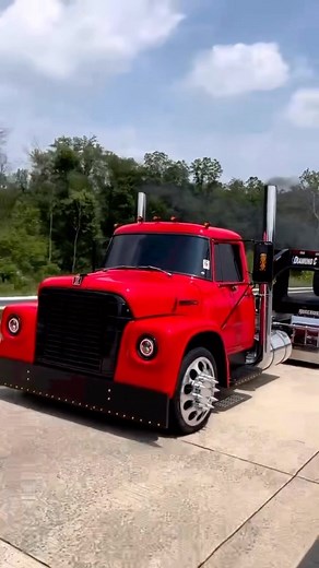 Would you drive this DT360 powered Loadstar 😳 —— Follow us @dieseltrucking for more! 📦 Visit www.dieseltrucking.co to shop @gregwhitehawk #dieseltrucking | DieselTrucking