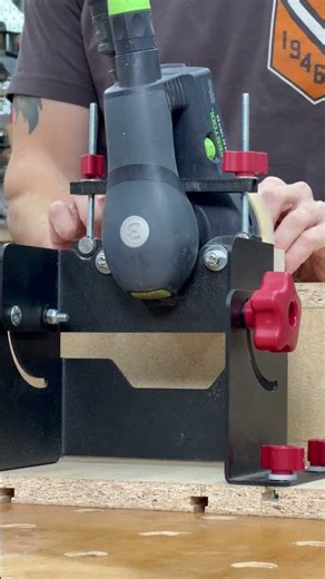 Meet Woodpeckers SandStand Tilting Sander Base