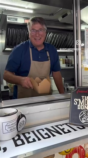 5.5K views · 62 reactions | It is an absolutely gorgeous day for the Downtown Greensboro Holiday Open House! Today and tomorrow, join merchants as they deck the halls with Christmas cheer. We love shopping in our small town and supporting all of our amazing businesses!  | Visit Lake Oconee | Facebook